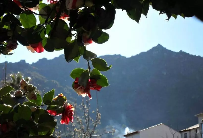 Retkeilymaja Casa Das Obras