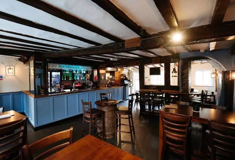 Retkeilymaja Cromwell S Tap House