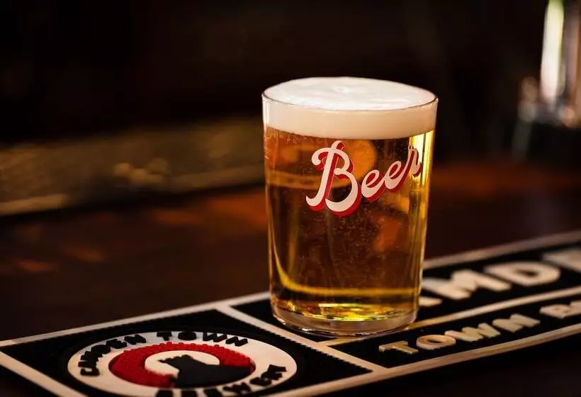 Retkeilymaja Cromwell S Tap House