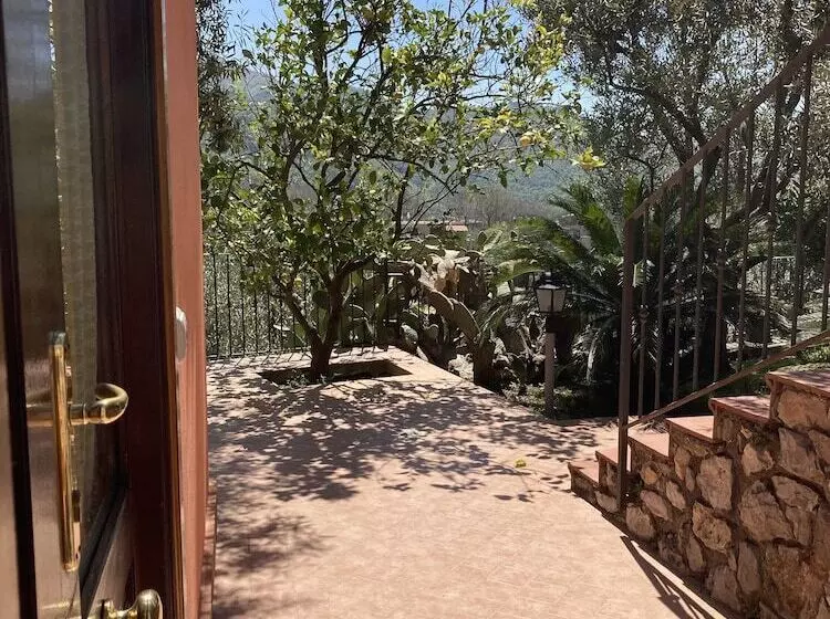 Hotelli Agriturismo Nonno Luigino