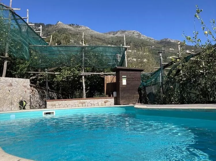 Hotelli Agriturismo Nonno Luigino