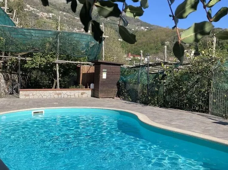 Hotelli Agriturismo Nonno Luigino