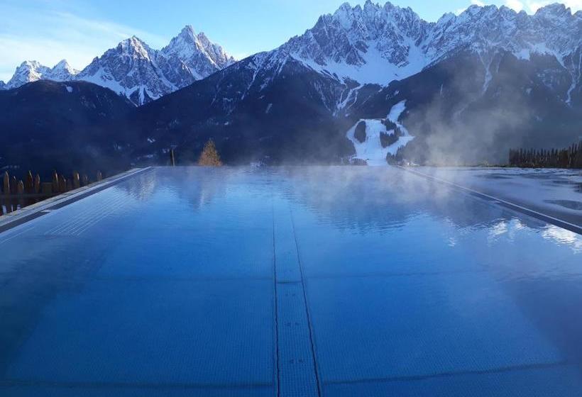 Отель Glinzhof Mountain Natur Resort Agriturismo