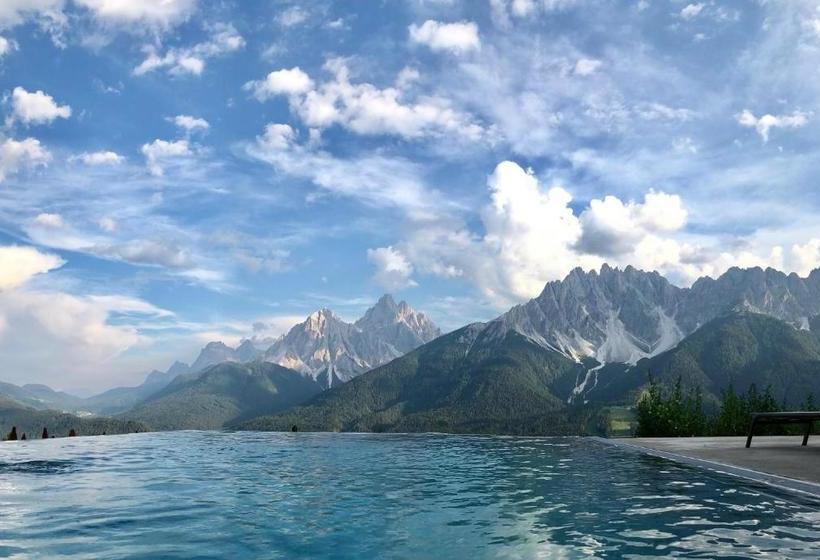 Отель Glinzhof Mountain Natur Resort Agriturismo