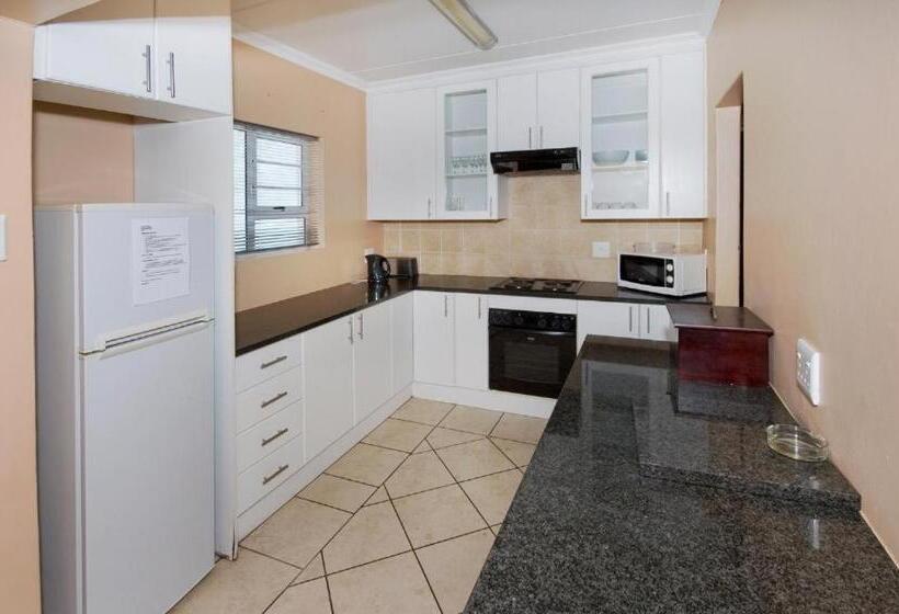 بنسيون Dolphin Dance Lodge