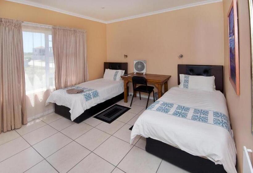 بنسيون Dolphin Dance Lodge