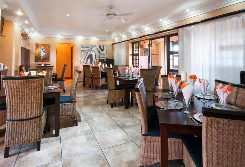 بنسيون Dolphin Dance Lodge