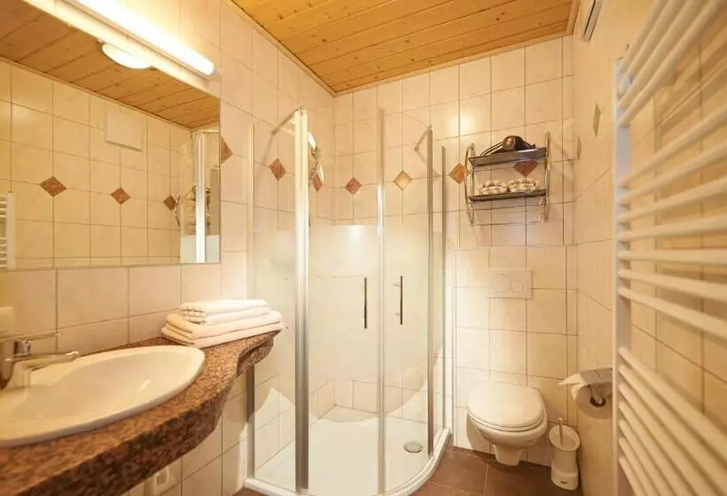 Majatalo Gästehaus Emmi