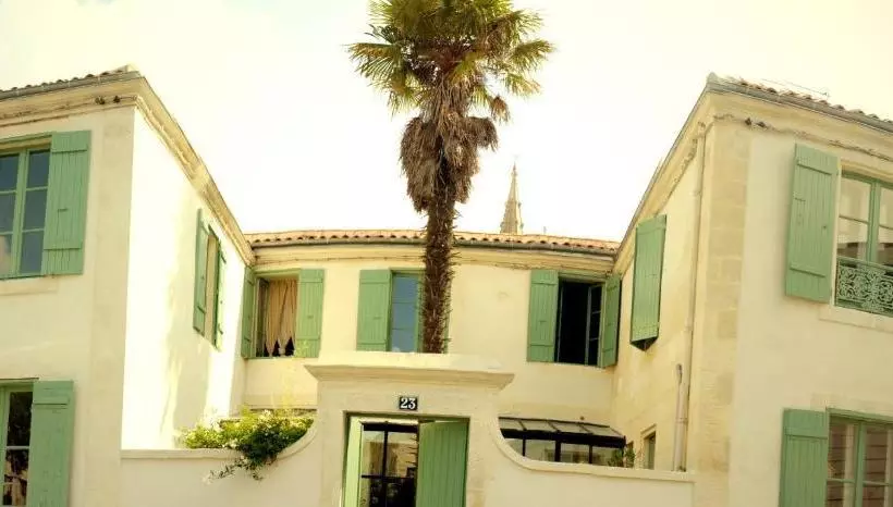 ペンション La Maison Du Palmier