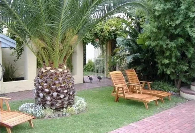 پانسیون Livesey Lodge