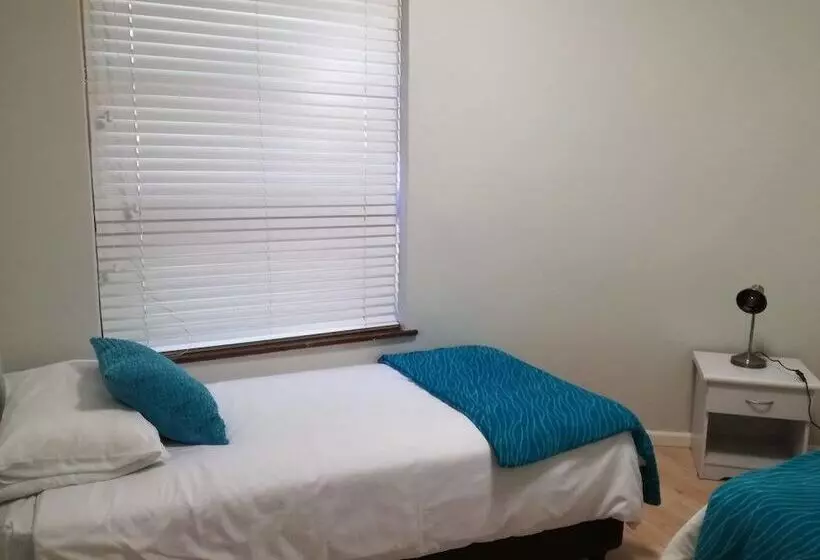 پانسیون Livesey Lodge