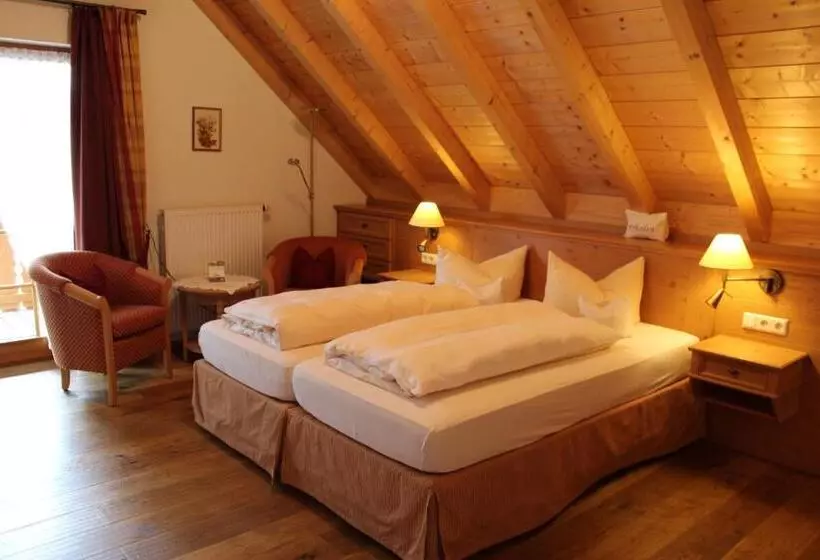 Majatalo Naturparkhotel Schwarzwaldhaus