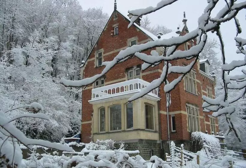 پانسیون New Castle