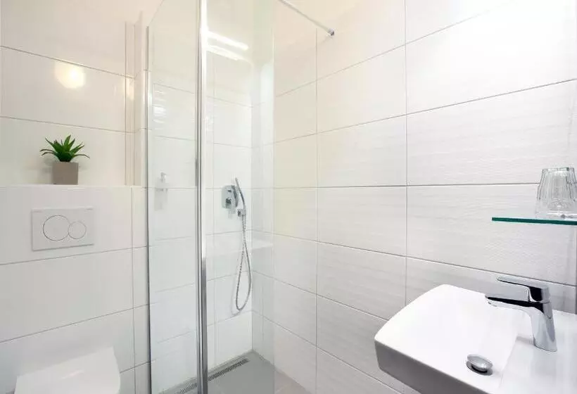 Majatalo Penzion Na 15. Poledníku