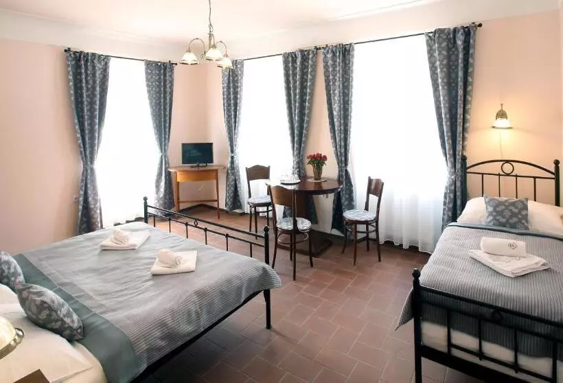 Majatalo Penzion Na 15. Poledníku