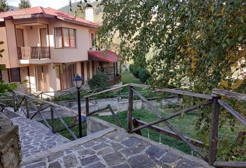 بنسيون Rodopi Houses