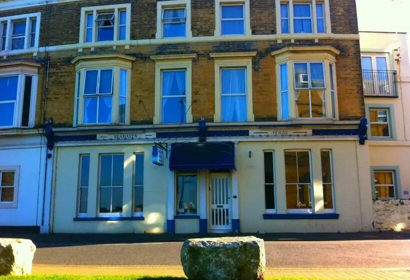 Majatalo Seahaven House