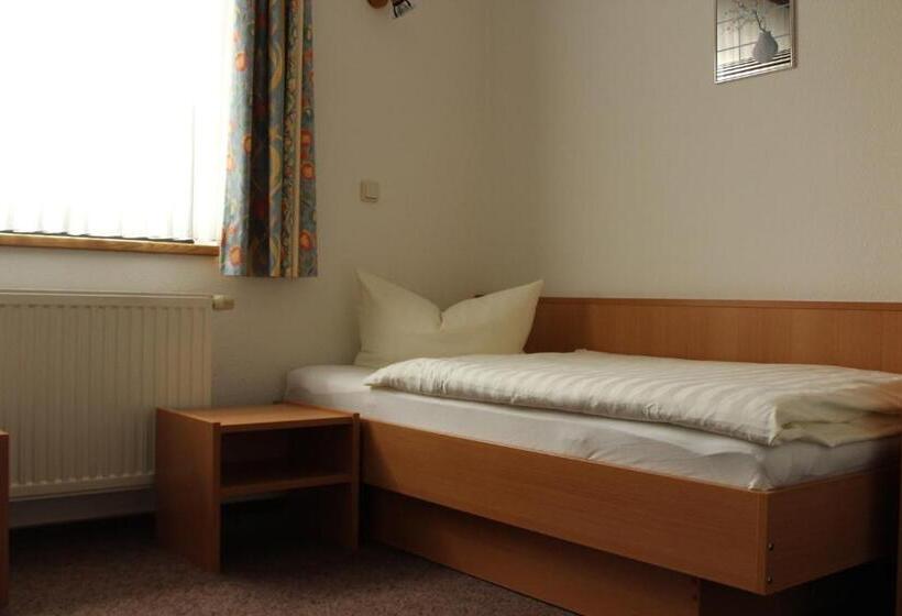 פנסיון Gästehaus Zum Felsenkeller