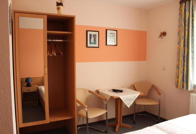 פנסיון Gästehaus Zum Felsenkeller