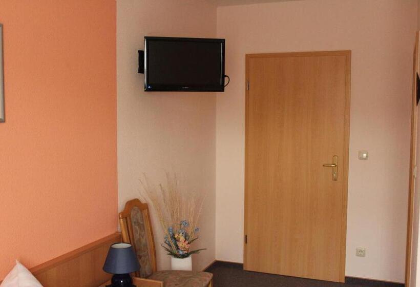 פנסיון Gästehaus Zum Felsenkeller