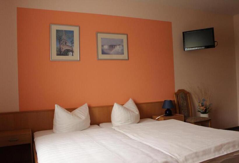 פנסיון Gästehaus Zum Felsenkeller