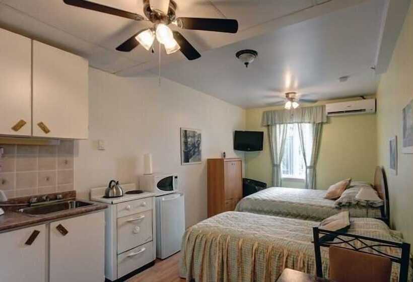 ユースホステル Auberge La Veranda