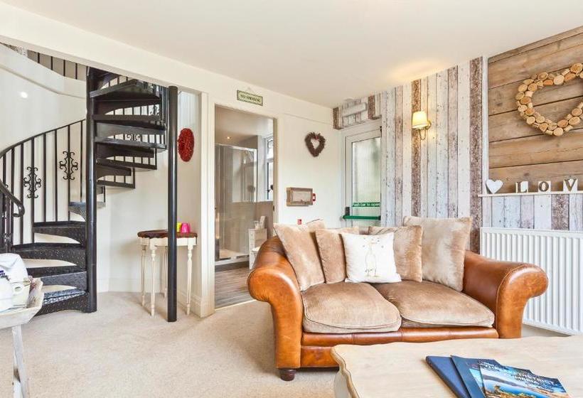 Общежитие Heidi's Grasmere Lodge