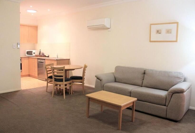 Carlyle Suites & Apartments