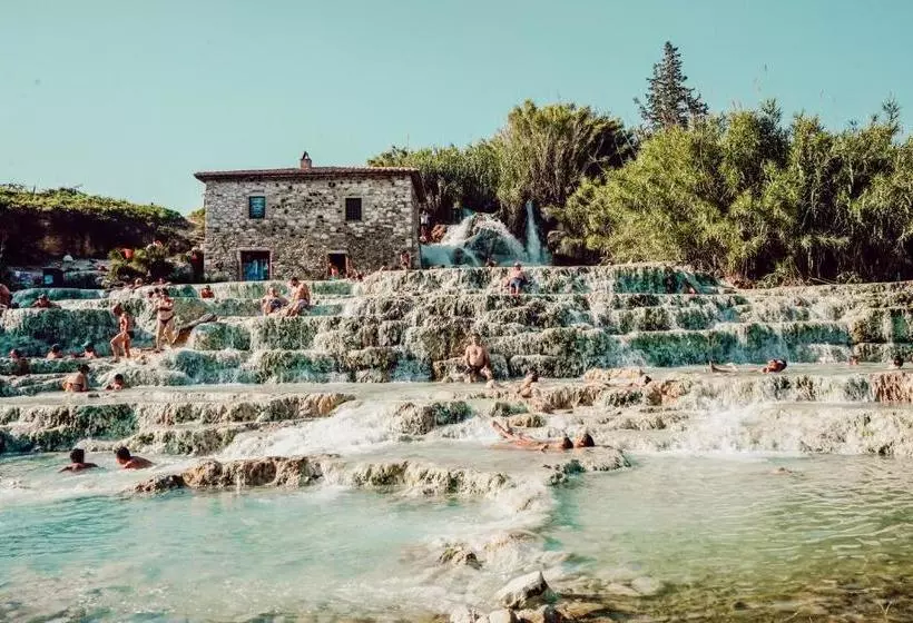 Hotelli Agriturismo Bio Aia Della Colonna