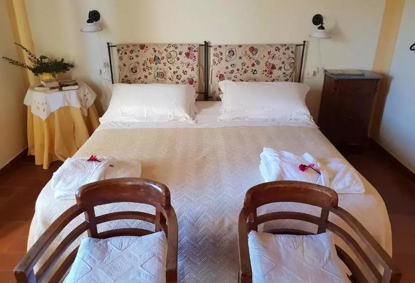 Hotelli Agriturismo Bio Aia Della Colonna