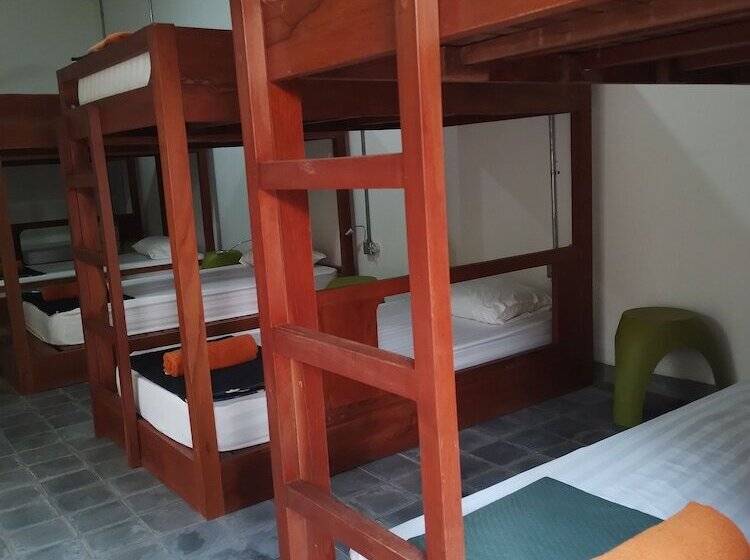 هاستل Passport Villa