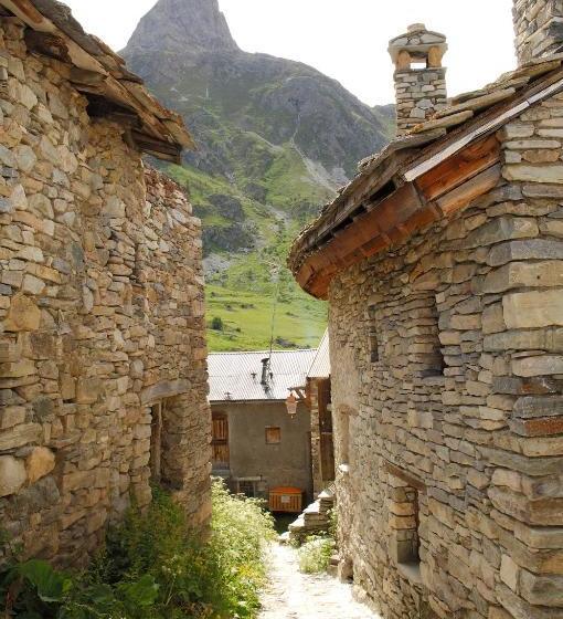 پانسیون Chalet Colinn