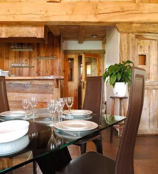 پانسیون Chalet Colinn