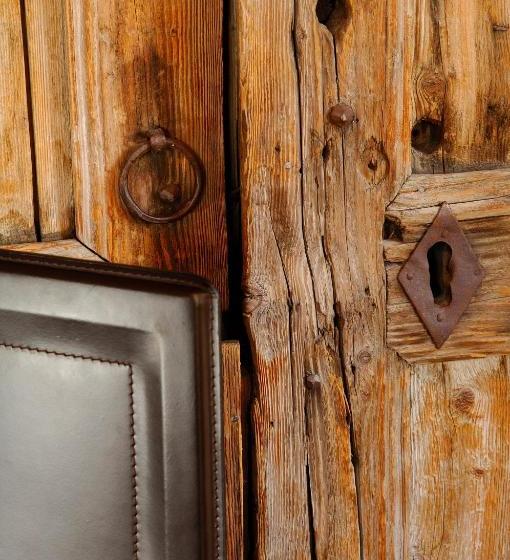 پانسیون Chalet Colinn