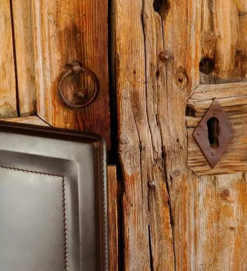 پانسیون Chalet Colinn