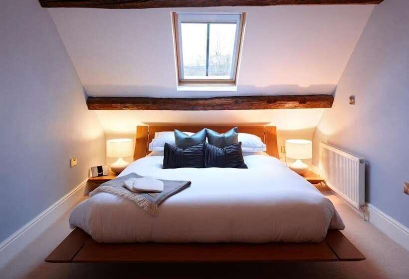 펜션 Cross Foxes  Bar Grill Rooms