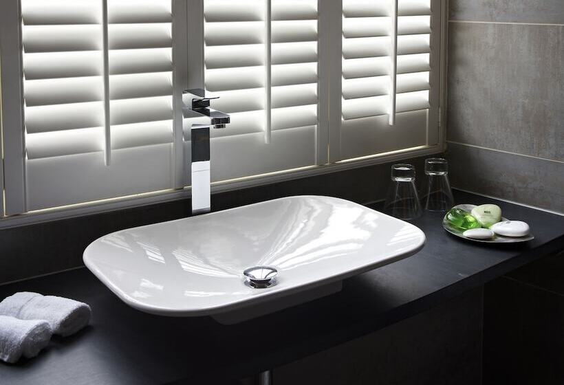 펜션 Cross Foxes  Bar Grill Rooms