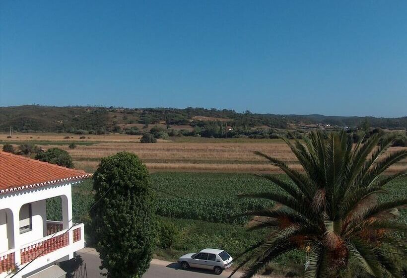 Пансион Guesthouse A Lareira