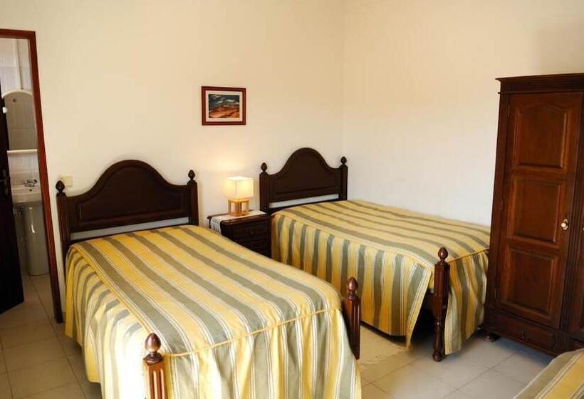 Пансион Guesthouse A Lareira