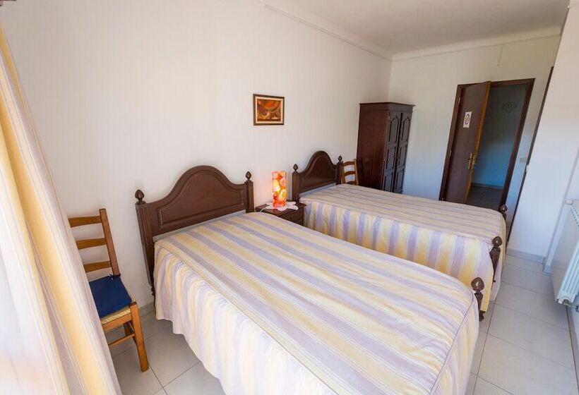 Пансион Guesthouse A Lareira