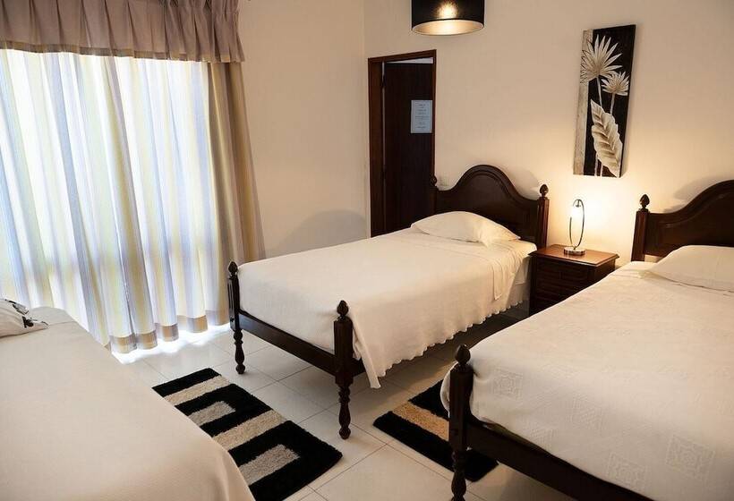 Пансион Guesthouse A Lareira