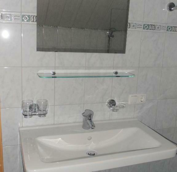 بنسيون Haus Kendlinger