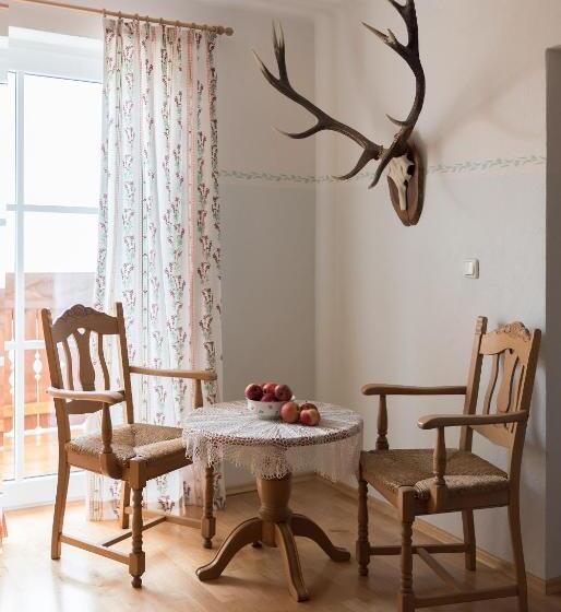 بنسيون Haus Kendlinger