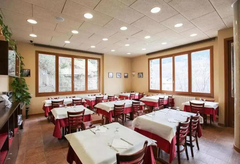 ペンション Hostal Les Roquetes