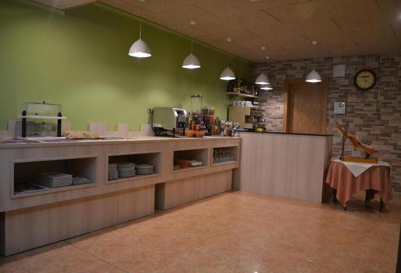 펜션 Hostal Restaurante El Castillo