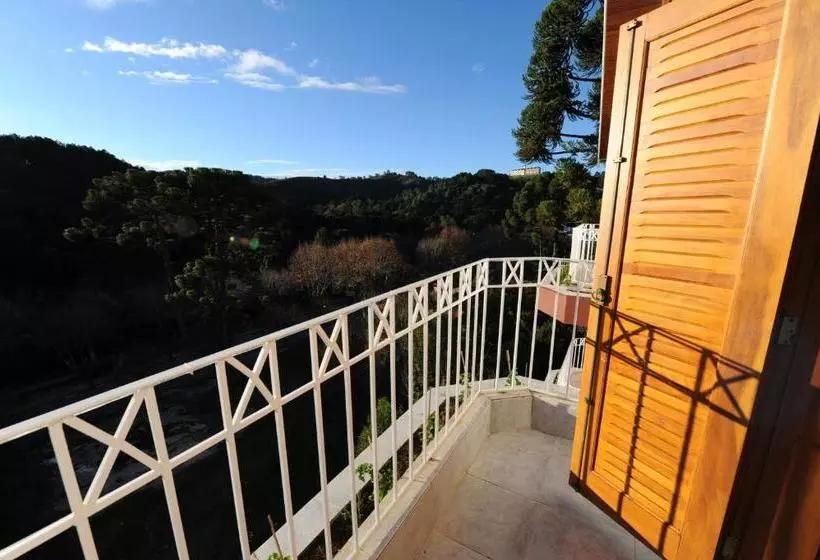ペンション Pousada Vilage Inn Capivari Campos Do Jordão