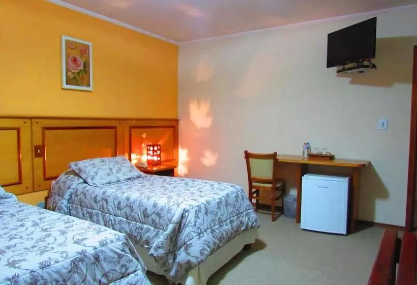 ペンション Pousada Vilage Inn Capivari Campos Do Jordão