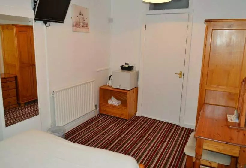 Majatalo Smugglers Haunt Guest House