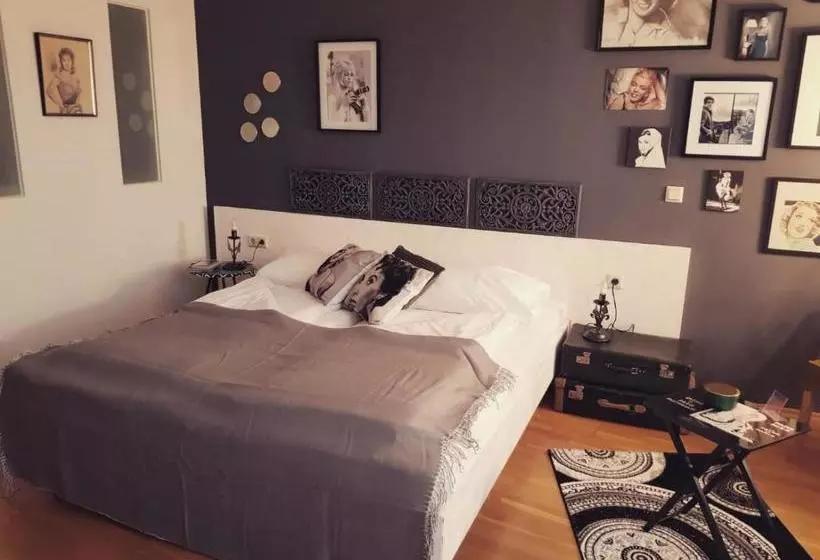 Majatalo Solens Land Guest House