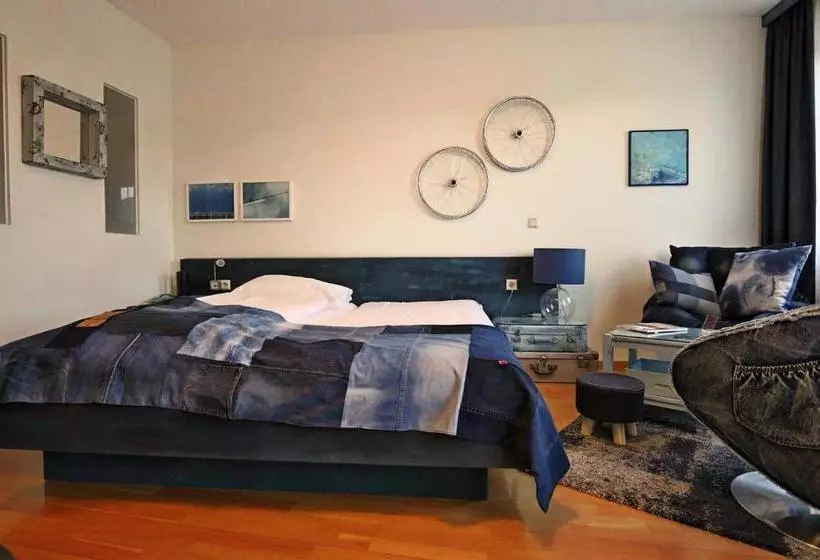 Majatalo Solens Land Guest House